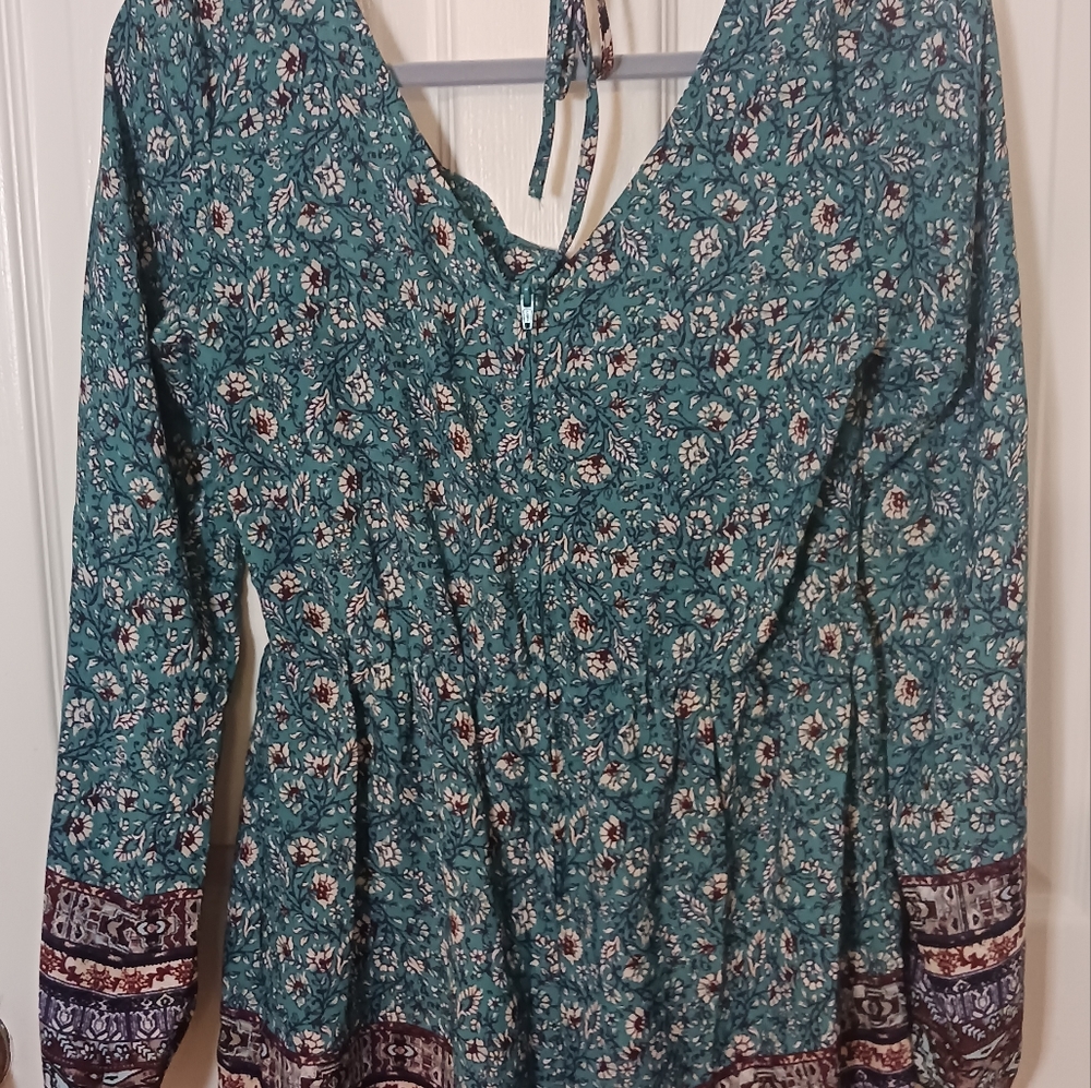Romper - Picture 3 of 4